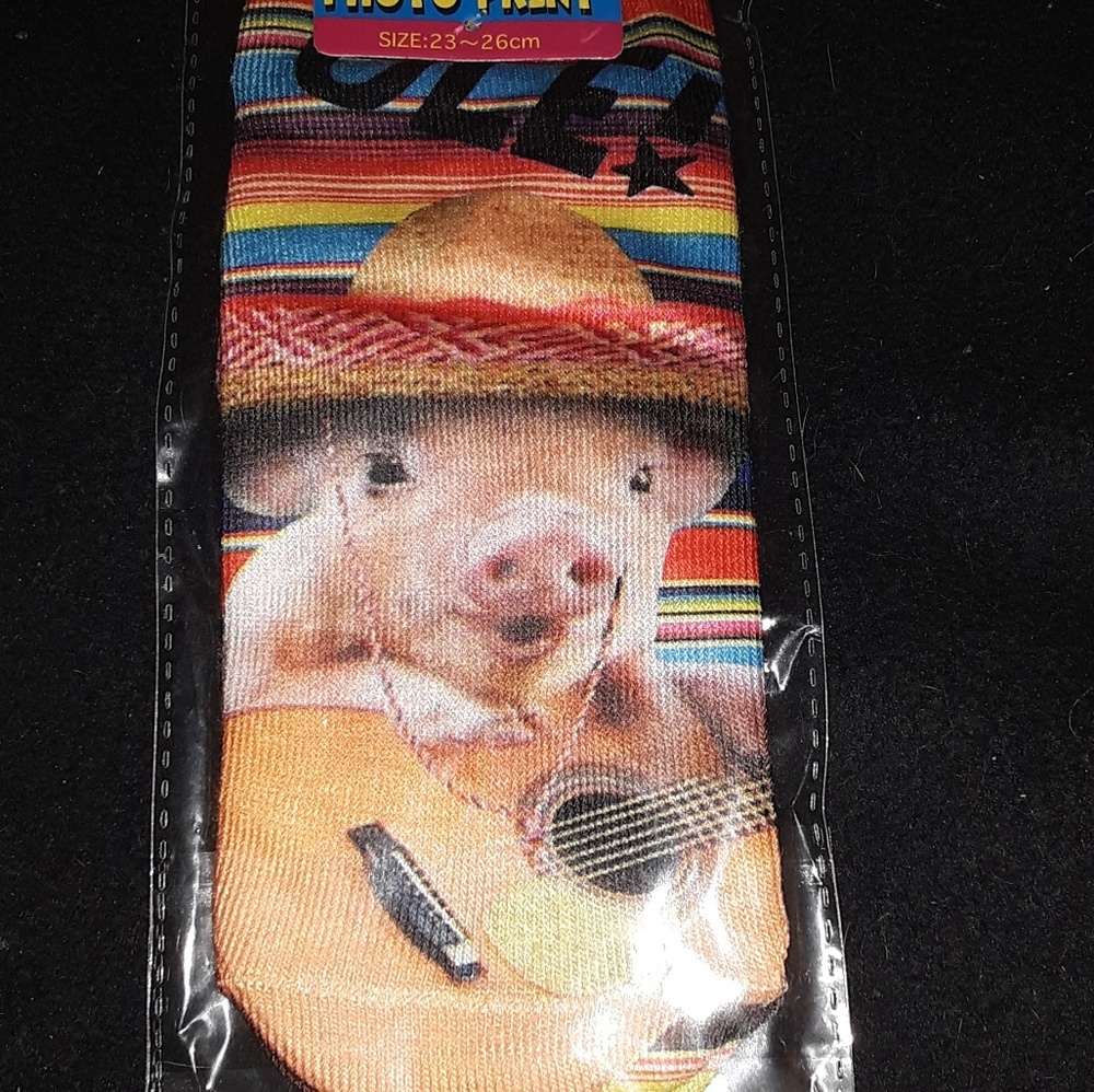 (SOLD)Ankle Socks - Picture 2 of 2